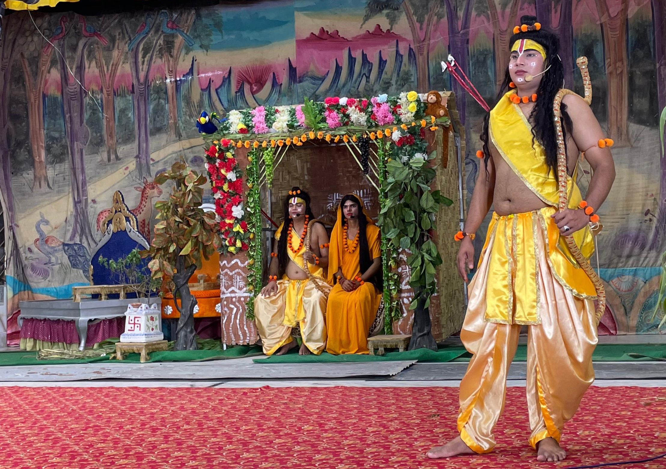 रामलीला कार्यक्रम में किस पत्रकार ने काटी सूर्पनखा की नाक ? खबर को पूरा देखिये