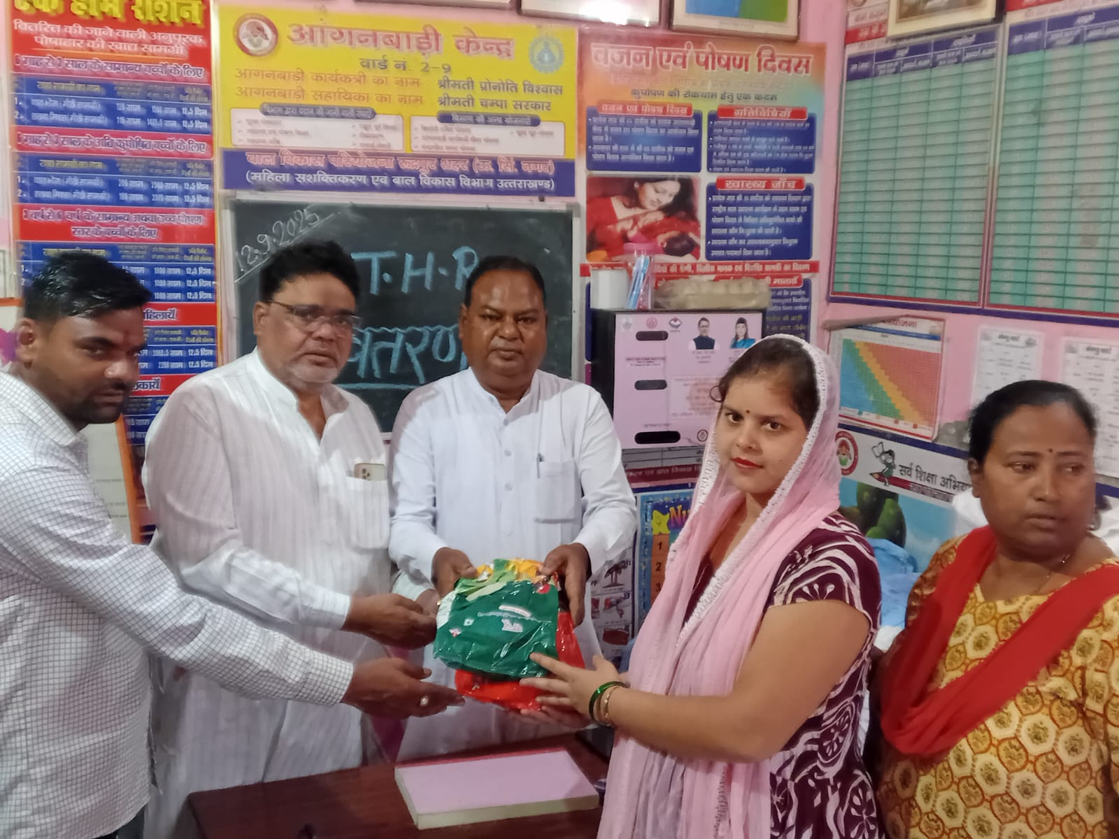 स्वस्थ माताएं और बच्चे ही राष्ट्र के उज्ज्वल भविष्य की नींव” – पूर्व महापौर रामपाल सिंह