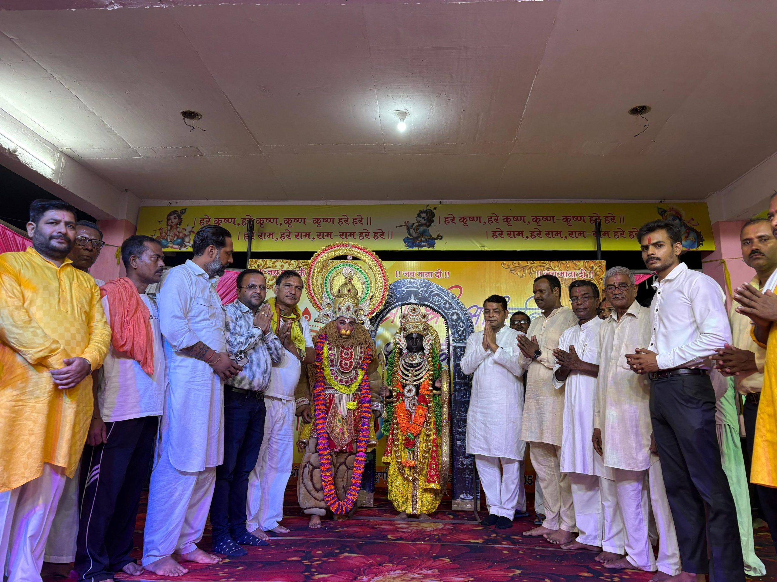 विधायक शिव अरोरा ने किया श्री श्री शारदीय दुर्गा पूजा का शुभारंभ, बोले- “क्षेत्र के विकास और समृद्धि के लिए सदैव तत्पर”