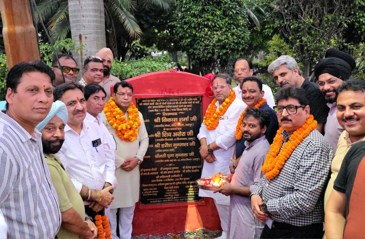 महापौर विकास शर्मा ने एलायंस कॉलोनी में किया सड़क का शिलान्यास