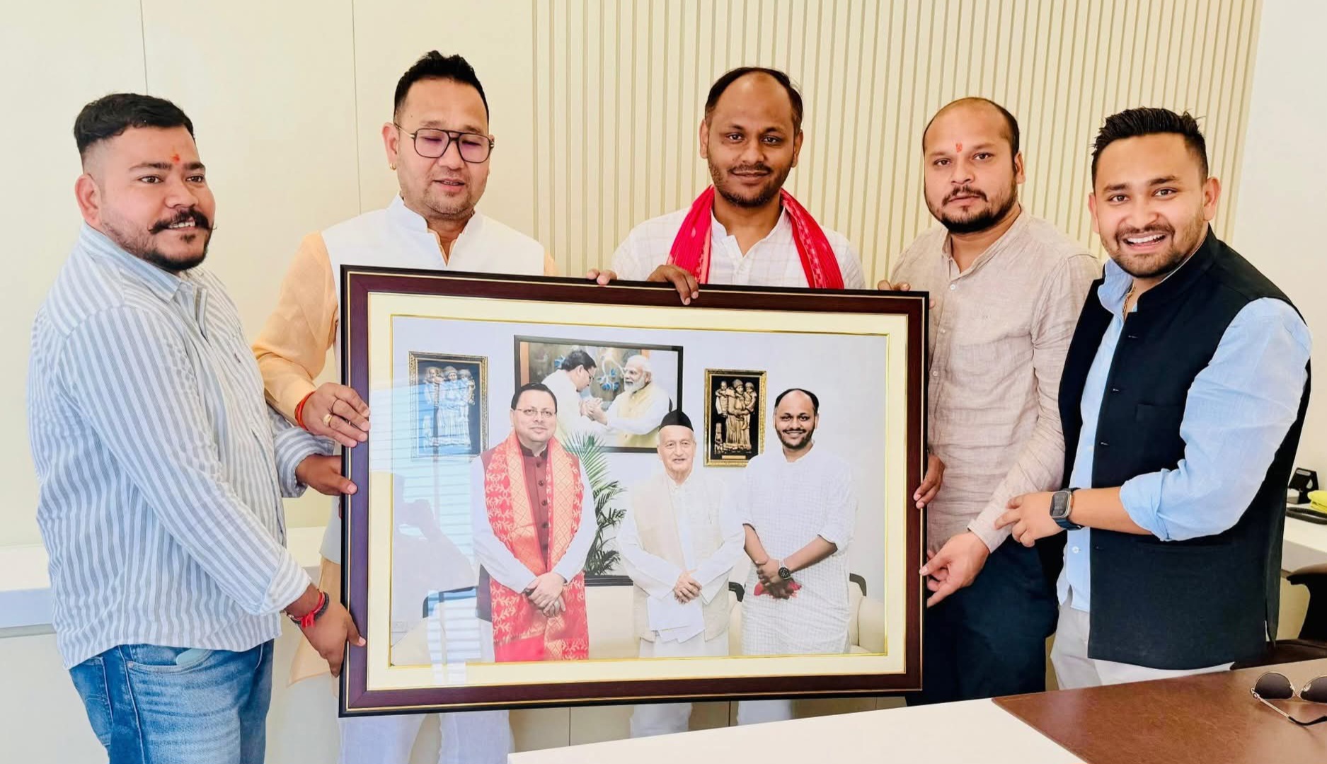 दीपेंद्र कोश्यारी को प्रदेश युवा मोर्चा महामंत्री बनने पर कैलाशी नरेंद्र टाकुली उर्फ तारी भाई ने दी शुभकामनाएं, कहा – ऊर्जावान नेतृत्व से संगठन होगा और मजबूत