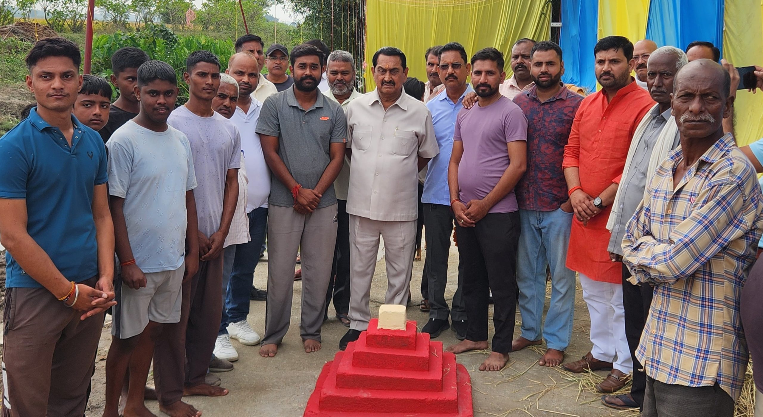 विधायक तिलक राज बेहड़ ने 'छठ पर्व' विधायक निधि से 7 लाख की लागत से बनाये गये तीन 'छठ घाटों' का उद्घाटन किया