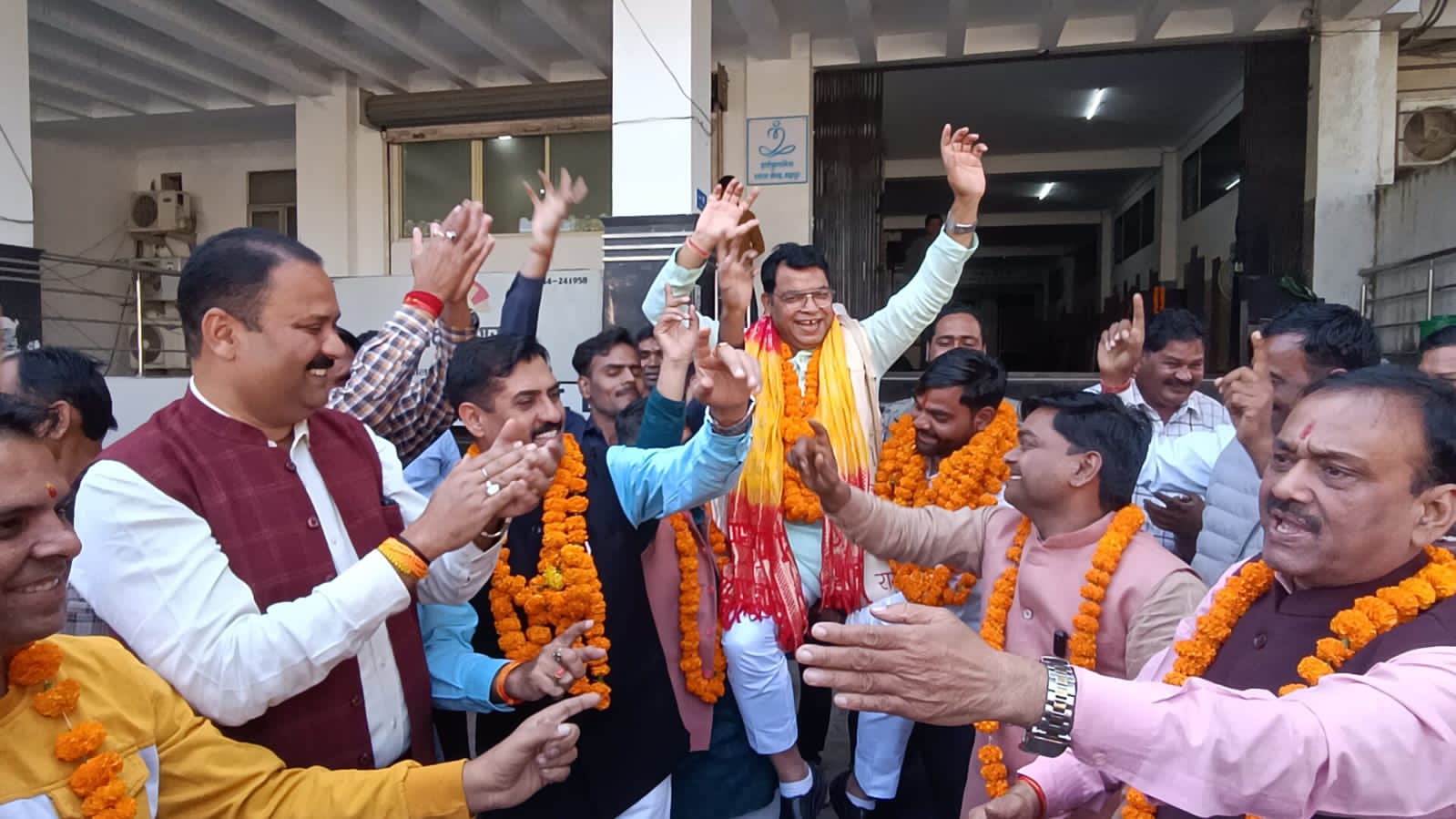 बिहार चुनाव में ‘औराई मॉडल’ चमका: विधायक शिव अरोरा की कुशल रणनीति से रमा निषाद ने 57,206 वोटों से रचा रिकॉर्ड