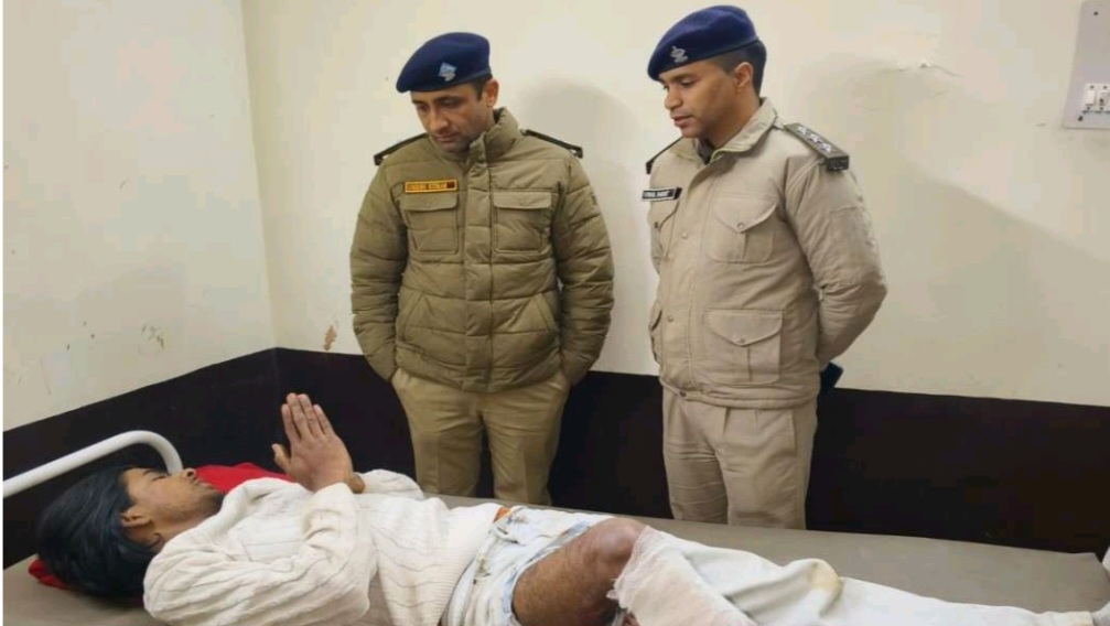 खटीमा हत्याकांड : मुख्य आरोपी हाशिम पुलिस एनकाउंटर में घायल, अवैध तमंचा व कारतूस बरामद