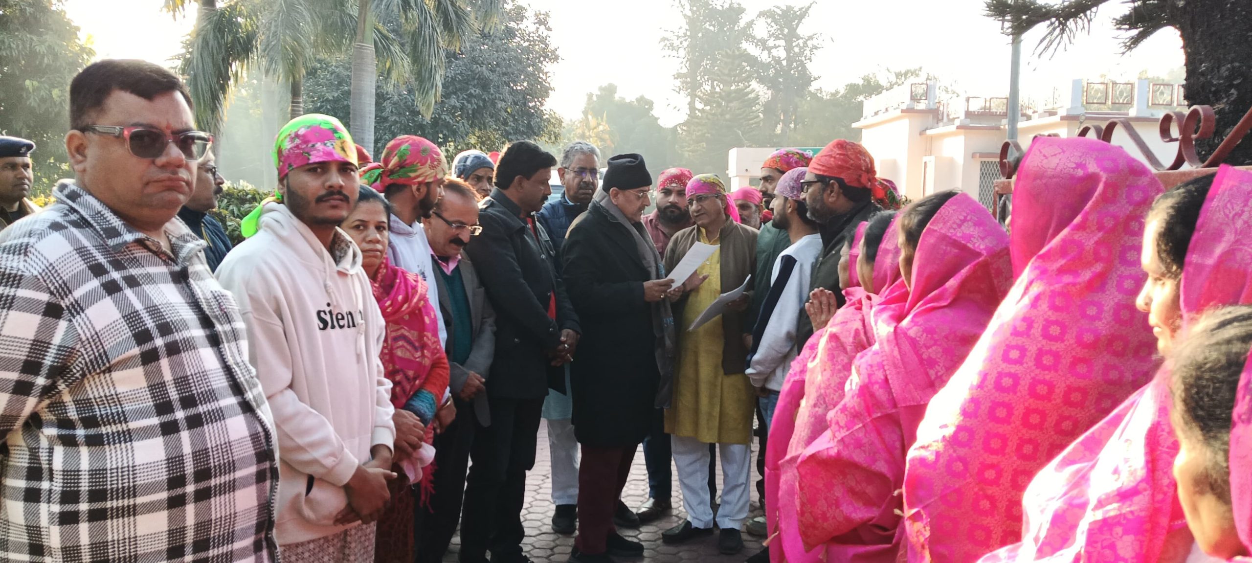 झंडेवालान स्थित प्राचीन धार्मिक स्थल पर DDA-MCD की कार्रवाई से आक्रोश, सांसद अजय भट्ट ने दिल्ली मुख्यमंत्री को लिखा पत्र