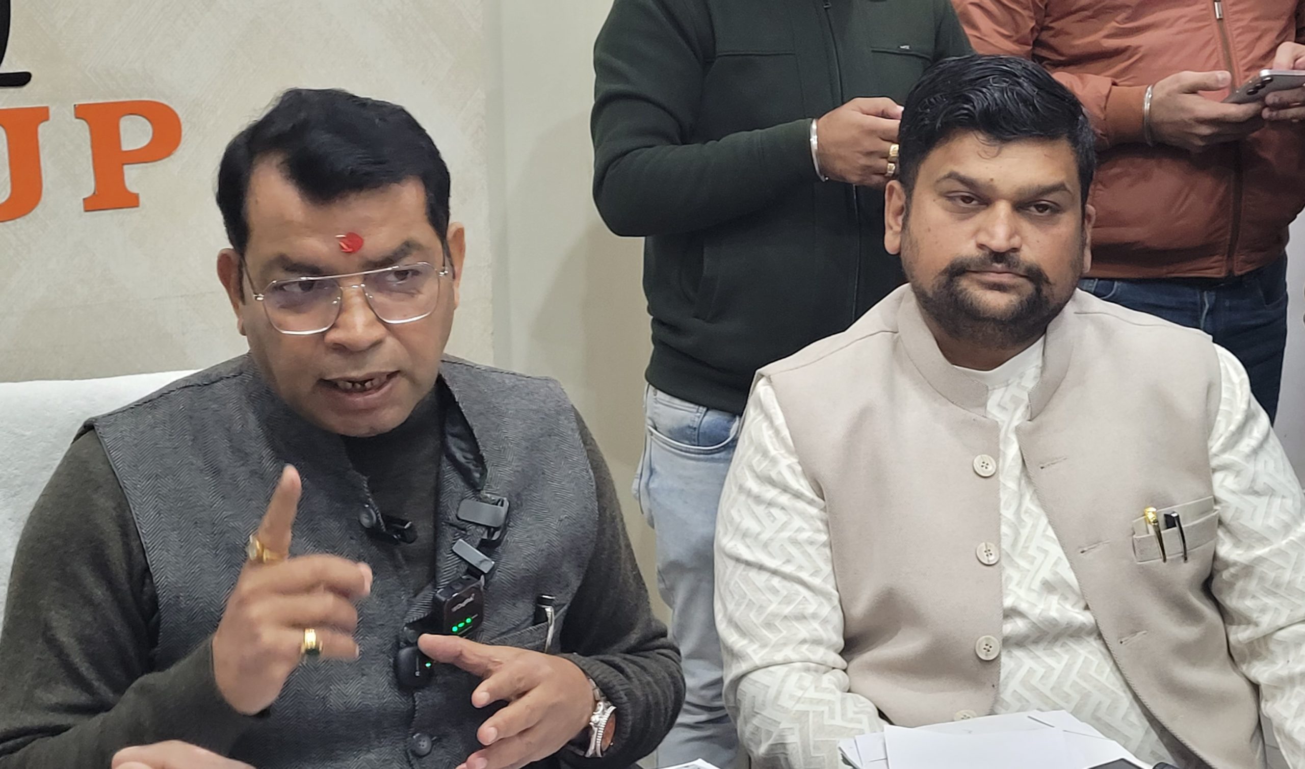 धर्म आस्था के लिए जेल जाने से भी पीछे नहीं हटूँगा : विधायक शिव अरोरा