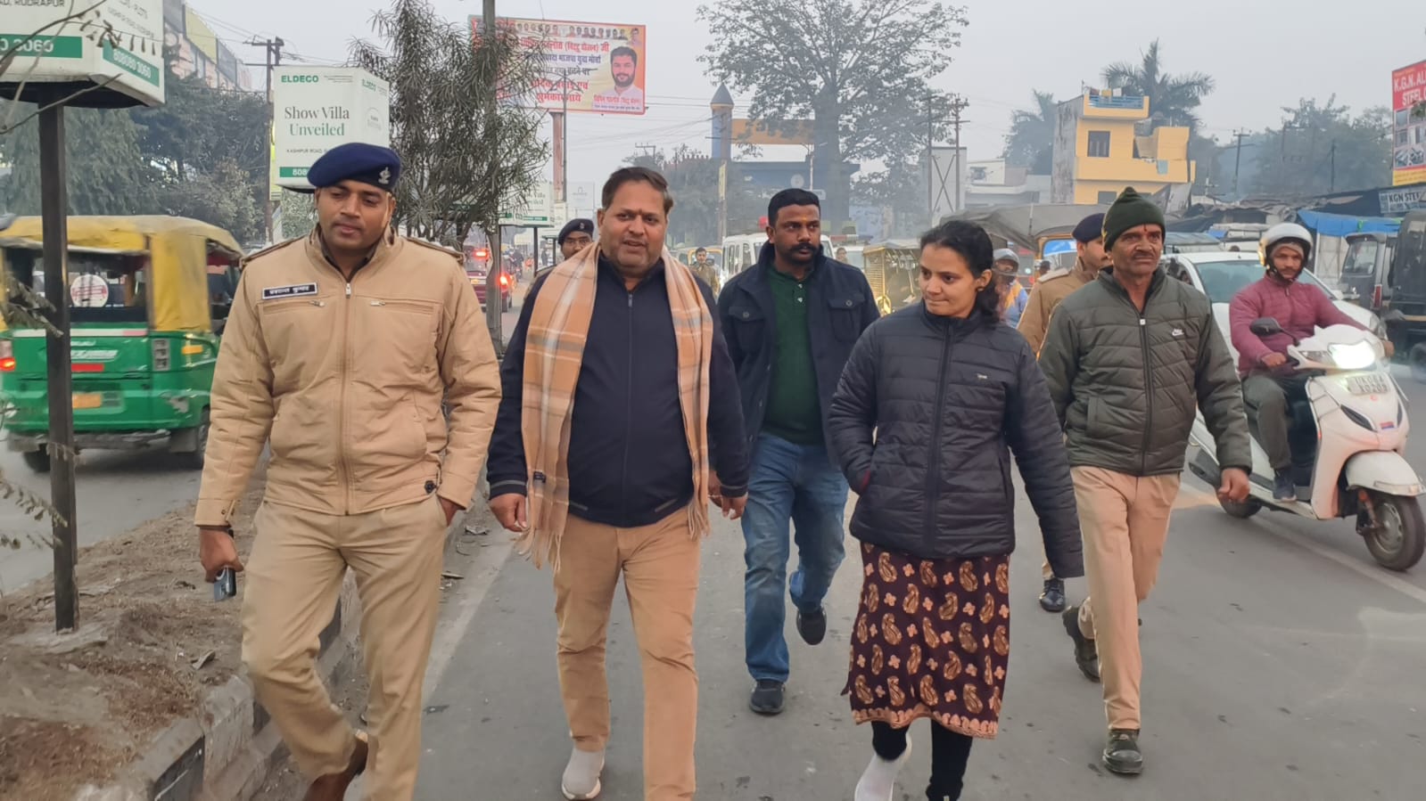 जाम के झाम से निजात दिलाने के लिए सड़क पर उतरे महापौर विकास शर्मा