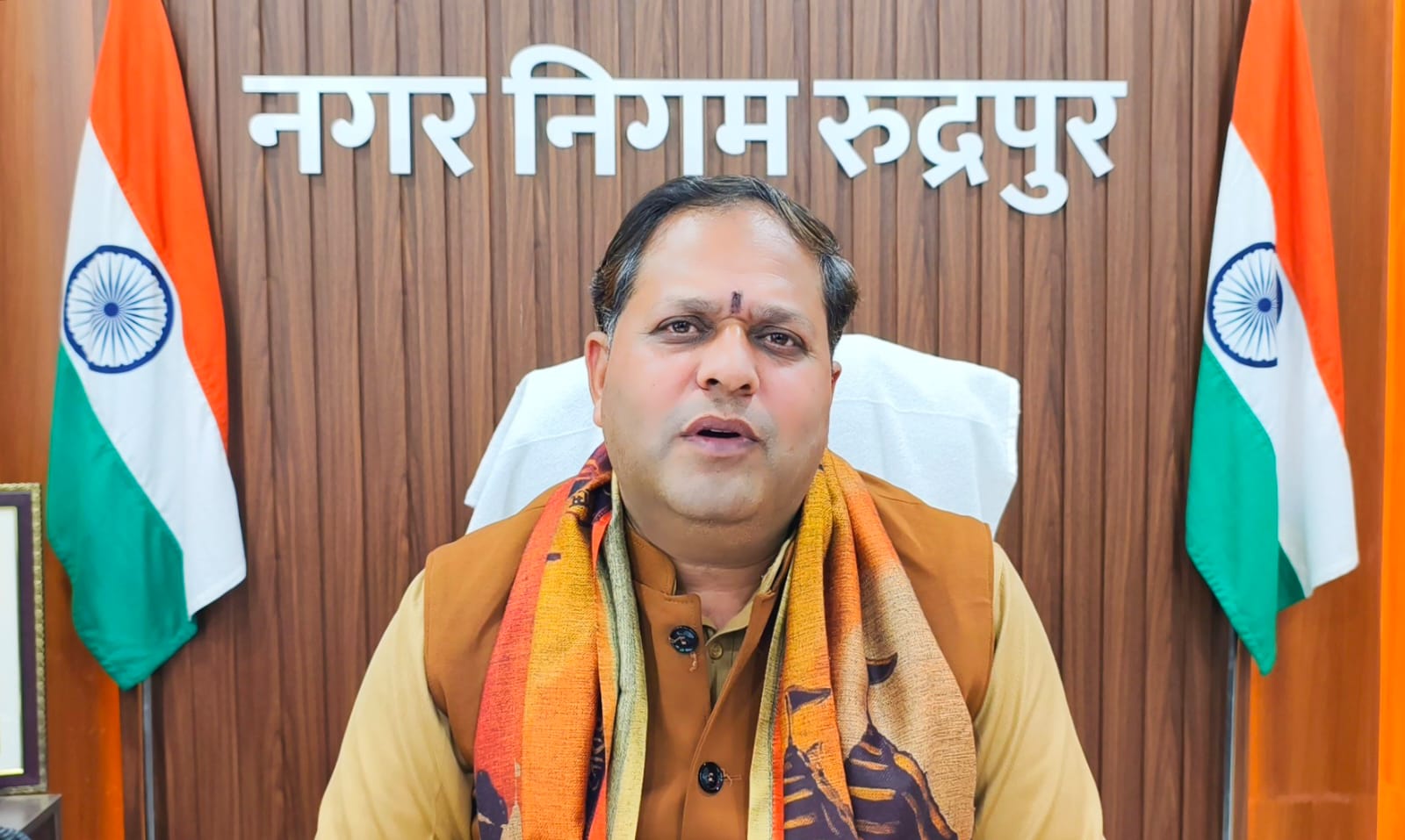 अपनी डूबती सियासत को बचाने की लड़ाई लड़ रही कांग्रेस भ्रम फैला रही है : विकास शर्मा