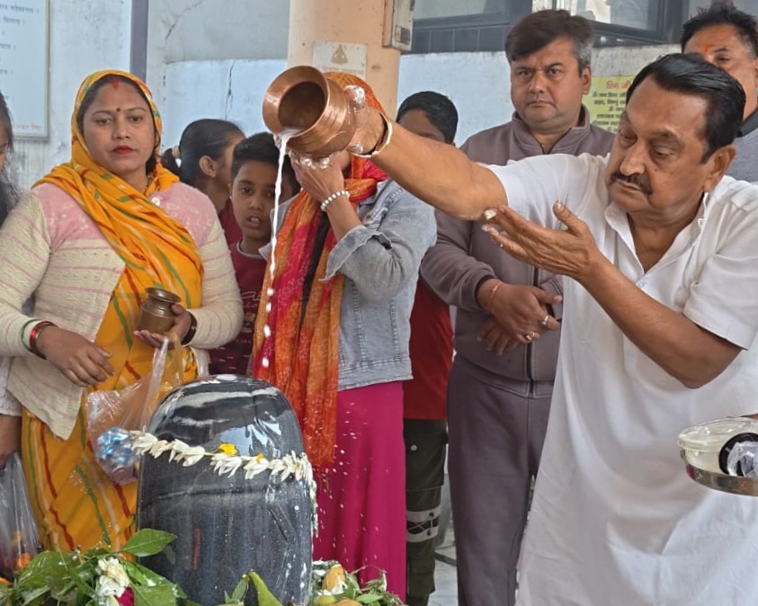 विधायक तिलक राज बेहड़ ने 8 लाख की लागत से तीन विकास कार्यों का किया लोकार्पण, महाशिवरात्रि पर मंदिरों में की पूजा-अर्चना