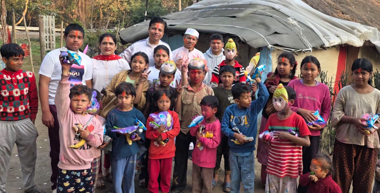 जरूरतमंद बच्चों के साथ मनाई होली, ड्रीमर्स केयर फाउंडेशन की अनोखी पहल - दीपक पांडेय