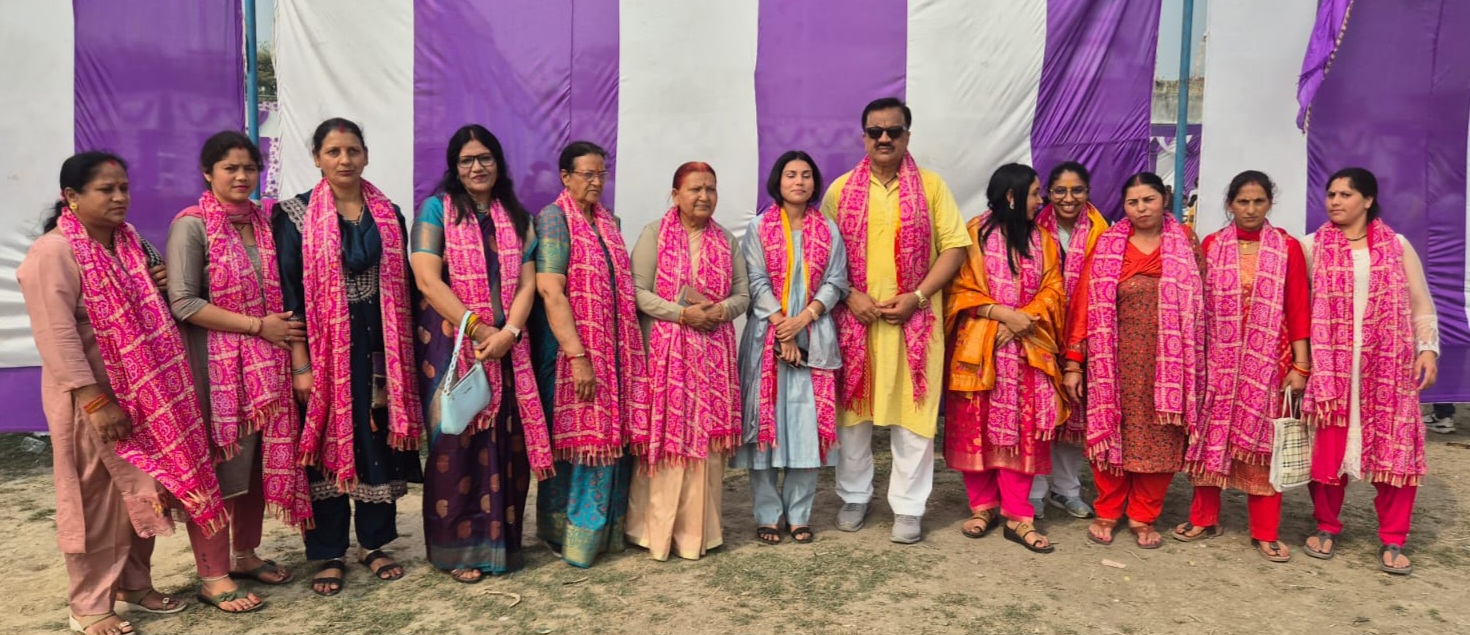 पूर्व विधायक राजकुमार ठुकराल ने मातृशक्ति को किया सम्मानित