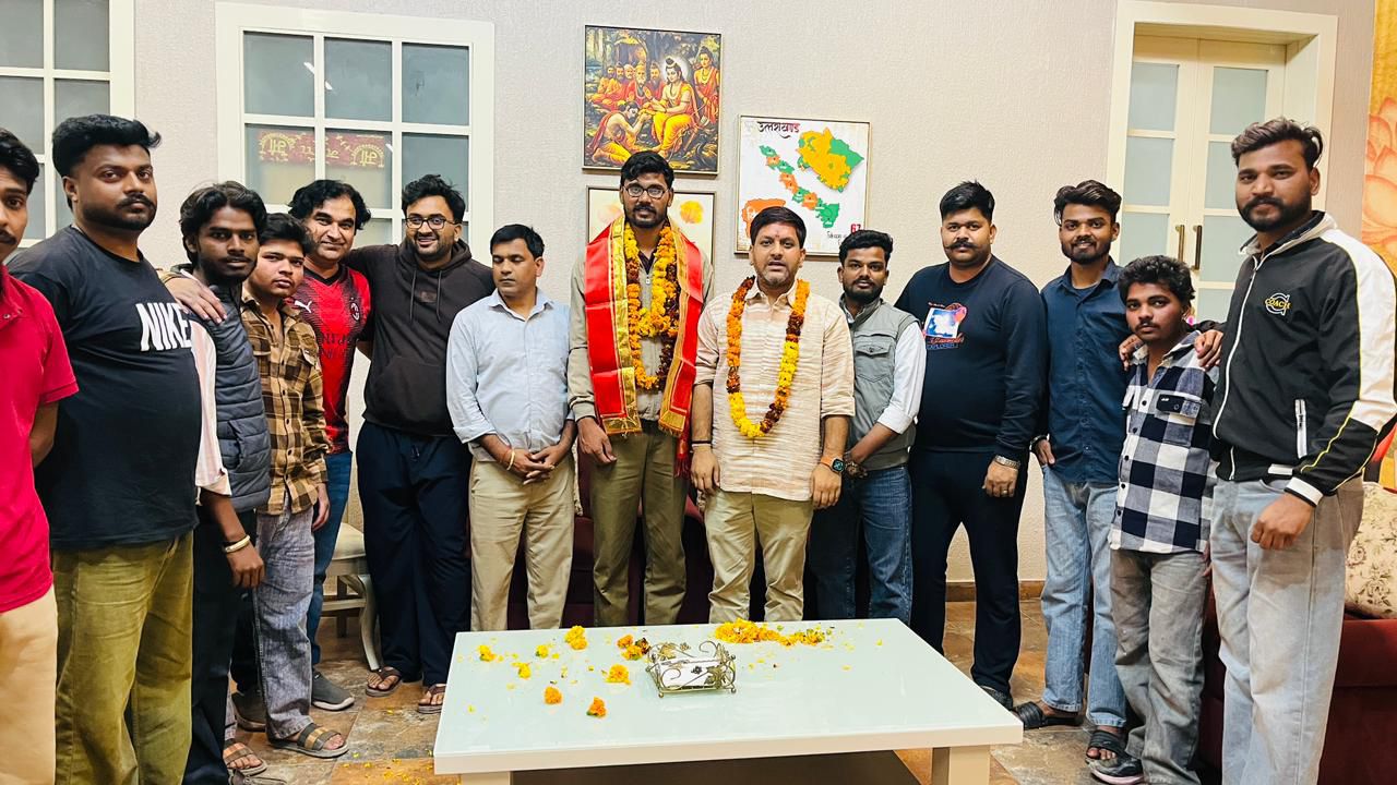 भाजपा युवा मोर्चा के जिला महामंत्री बनने पर विशाल चौहान का जोरदार स्वागत, युवाओं को जोड़ने का लिया संकल्प