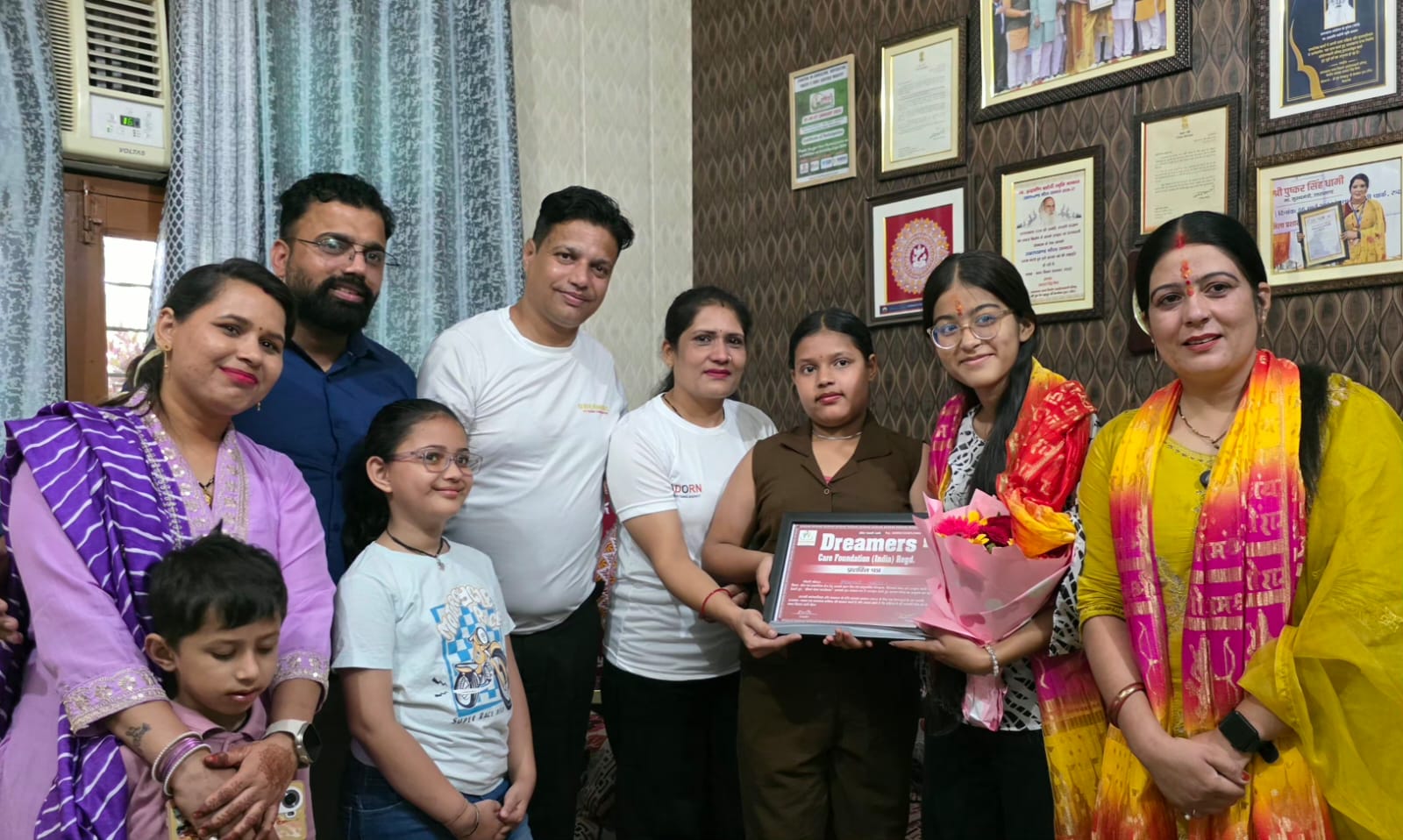 उत्तराखंड की बेटी प्राची मटेला ने बढ़ाया मान, 98.6% अंक हासिल कर प्रदेश में दूसरा स्थान, ड्रीमर्स केयर फाउंडेशन ने किया सम्मानित
