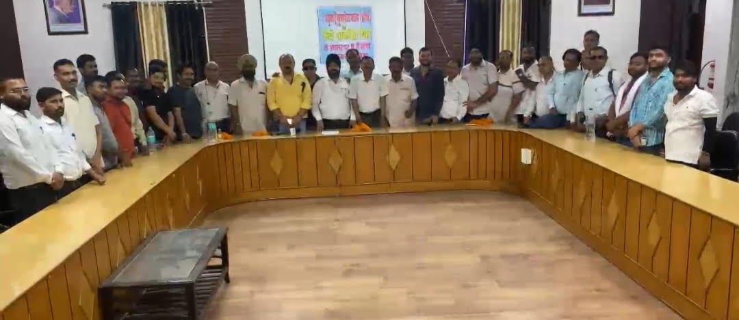 कुमाऊं युवा प्रेस क्लब की विचार गोष्ठी में हिंदी पत्रकारिता दिवस पर मंथन:पत्रकारों की सुरक्षा, संगठनात्मक एकता और मीडिया की चुनौतियों पर हुई विस्तृत चर्चा