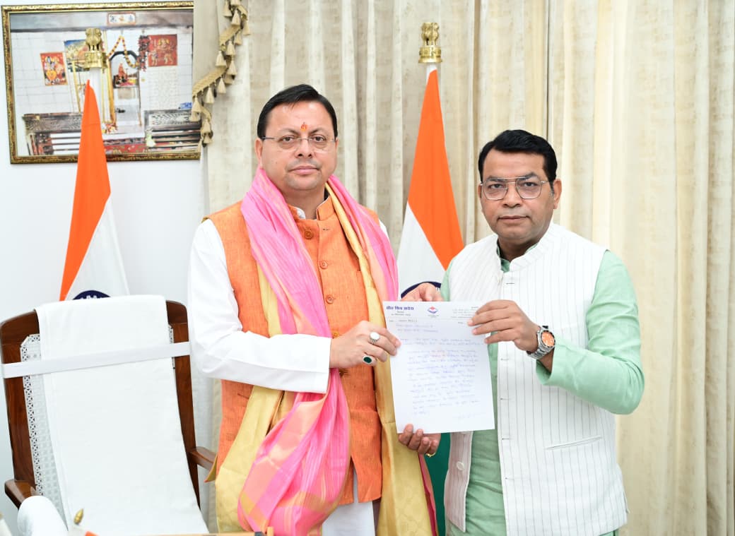 मुख्यमंत्री से मिले विधायक शिव अरोरा, बंग भवन के लिए भूमि हस्तांतरण और बजट जारी करने की मांग