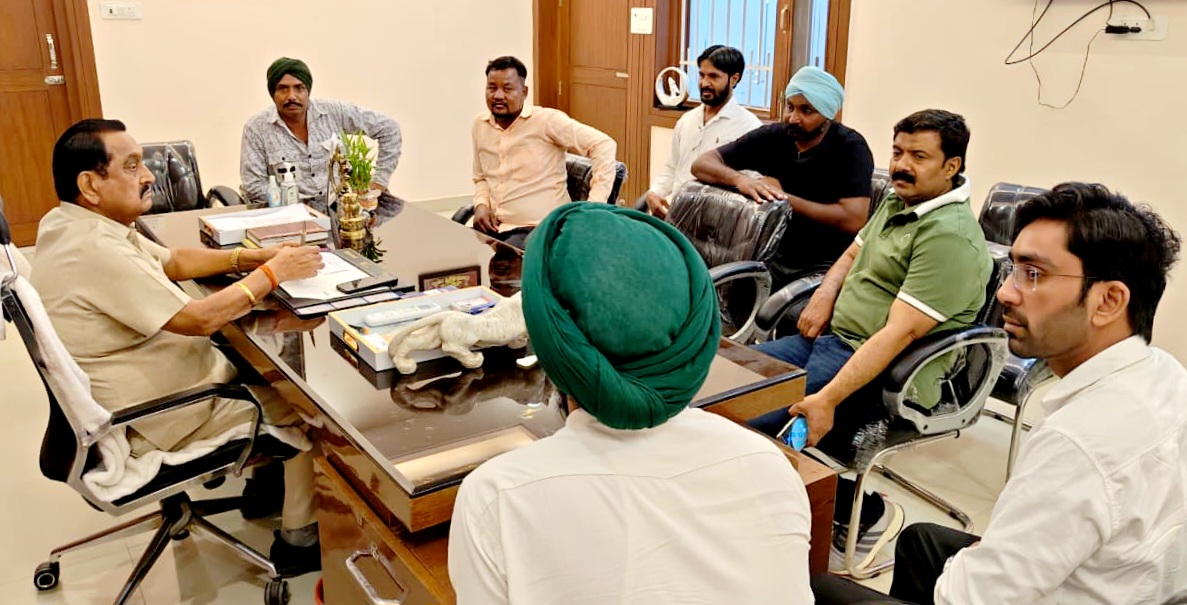 राहुल गांधी के उत्तराखंड दौरे को सफल बनाने के लिए कांग्रेस कार्यकर्ताओं से जुटने का तिलक राज बेहड़ ने किया आह्वान