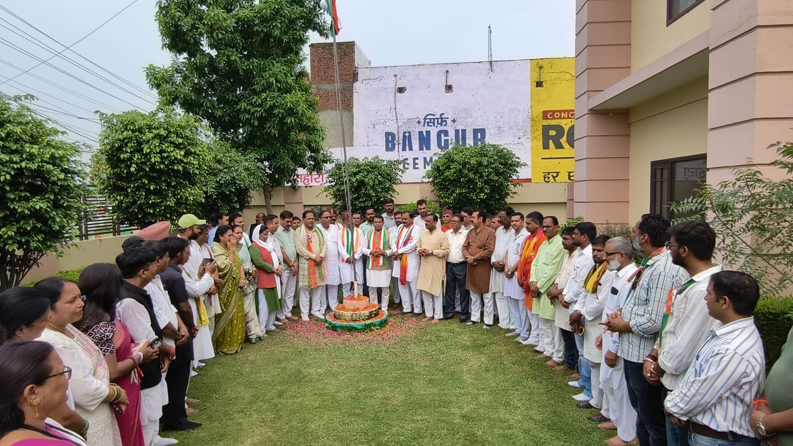 भाजपा जिला कार्यालय रुद्रपुर में हर्षोल्लास से मनाया गया स्वतंत्रता दिवस