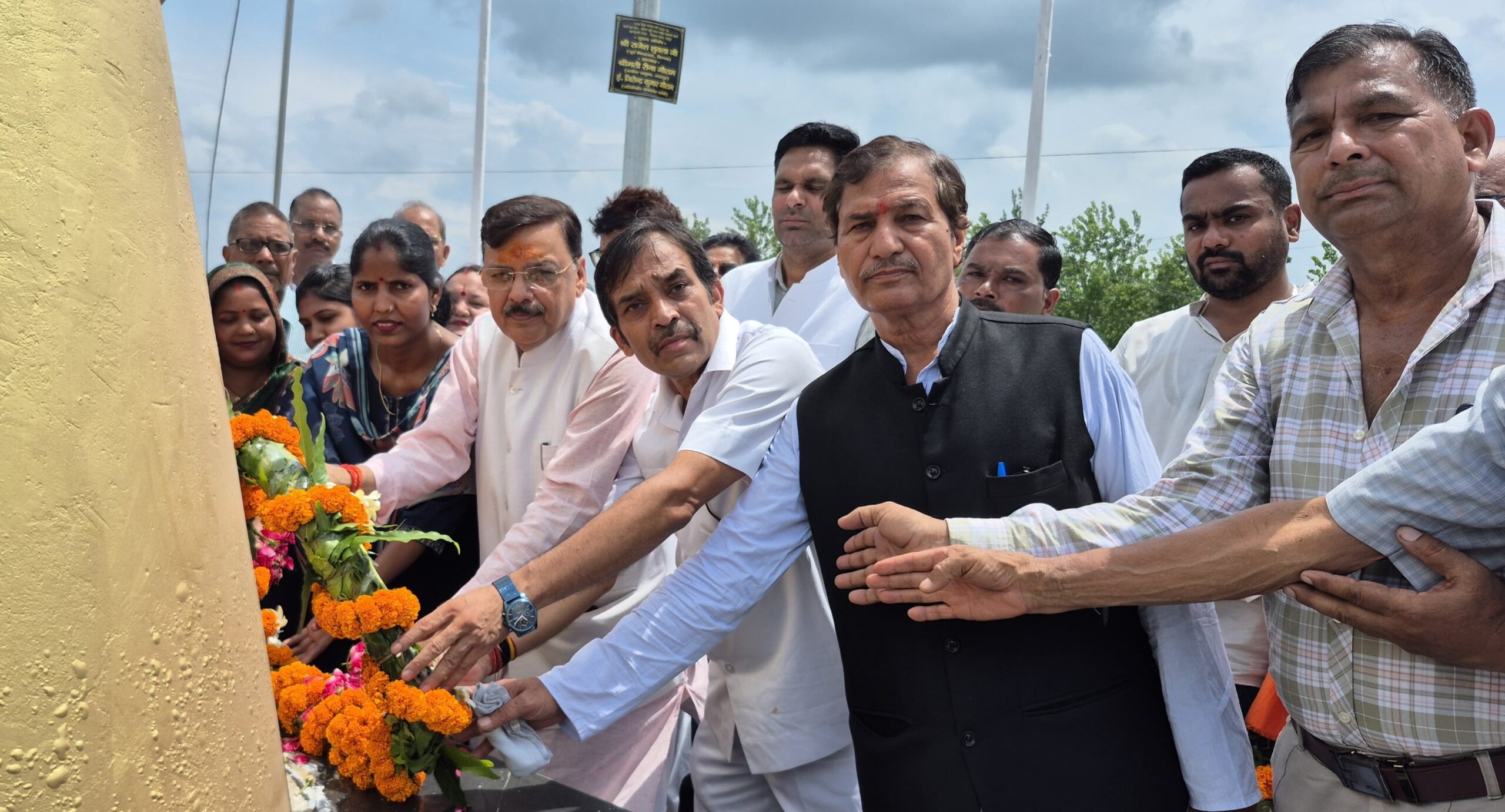 अगस्त क्रांति दिवस पर स्वतंत्रता संग्राम सेनानियों को श्रद्धांजलि, पूर्व विधायक राजेश शुक्ला बोले ‘भारत छोड़ो आंदोलन ने रखी आजादी की मजबूत नींव’