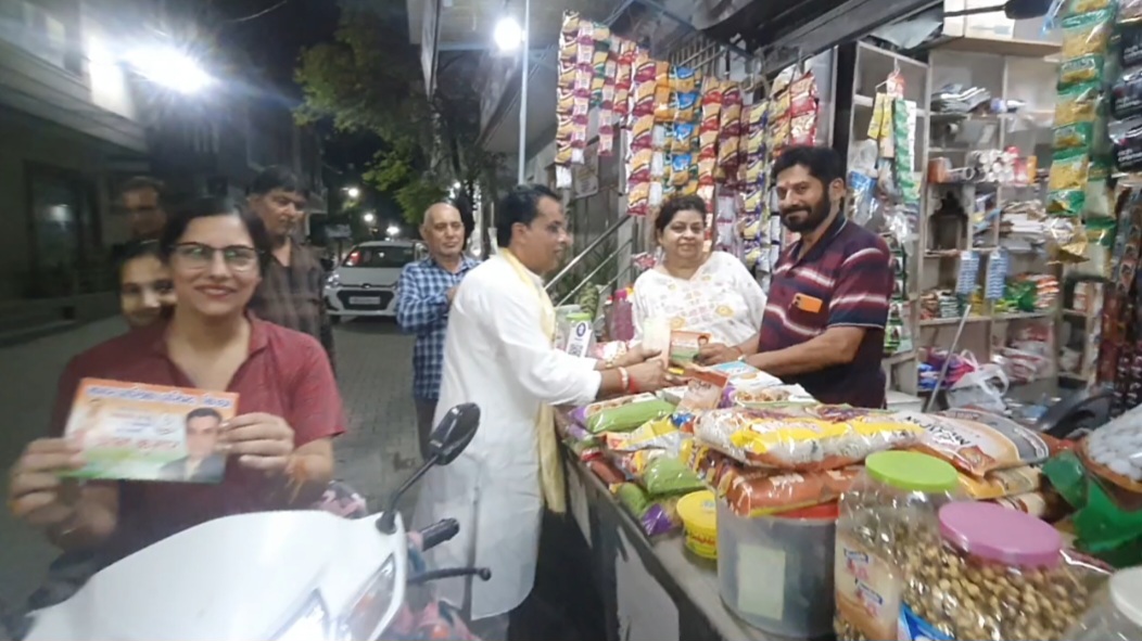 नगर निकाय चुनाव: वार्ड 13 में कांग्रेस प्रत्याशी गुलशन सिंधी ने शुरू किया जनसंपर्क अभियान