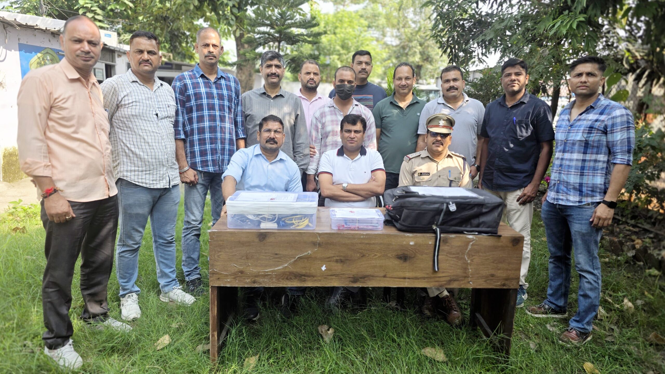 “उत्तराखंड में पहली बार SIM Box के जरिए अवैध टेलीकॉम गेटवे का भंडाफोड़, 114 सिम और 77 एंटीना बरामद”