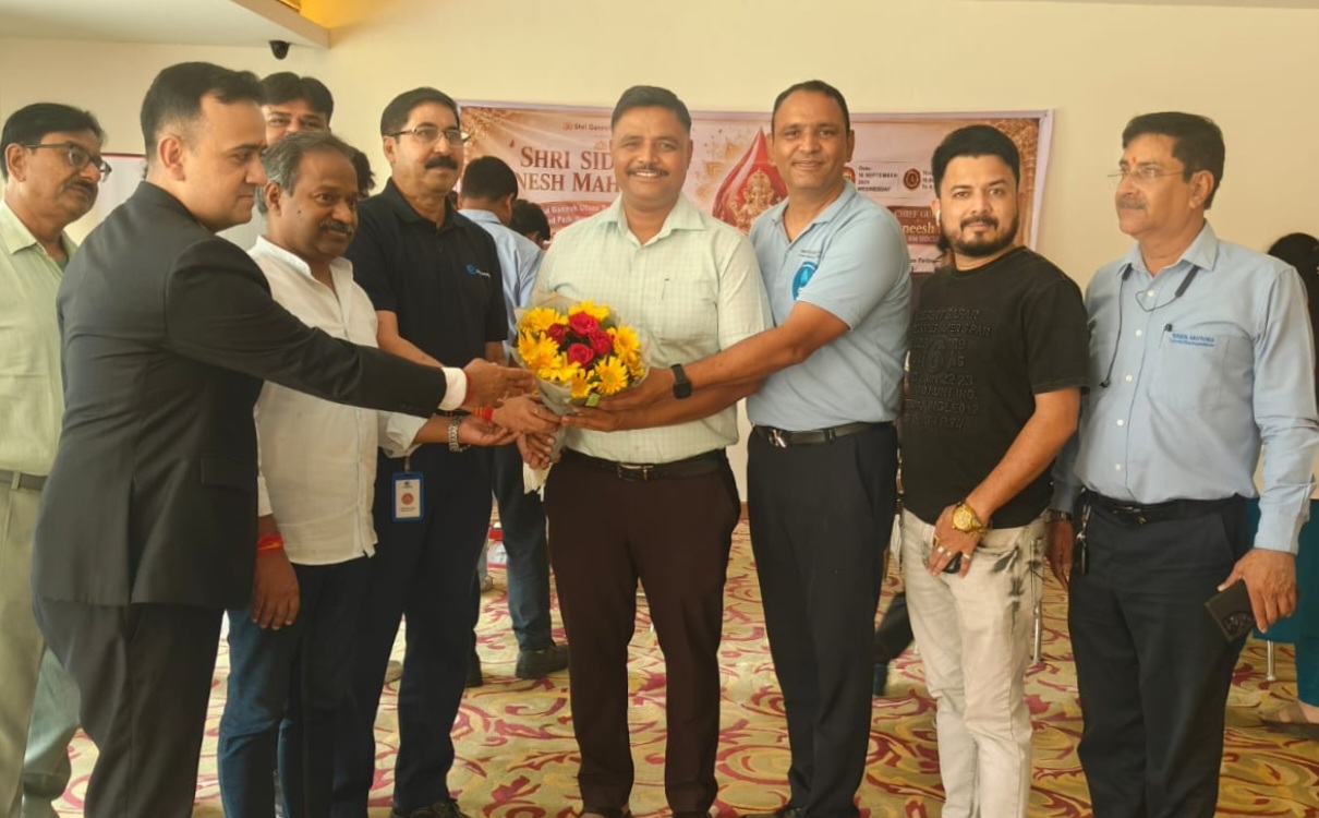 सिडकुल गणेश महोत्सव के अंतर्गत रक्तदान शिविर का आयोजन, SDM/RM SIDCUL  मनीष बिष्ट रहे मुख्य अतिथि