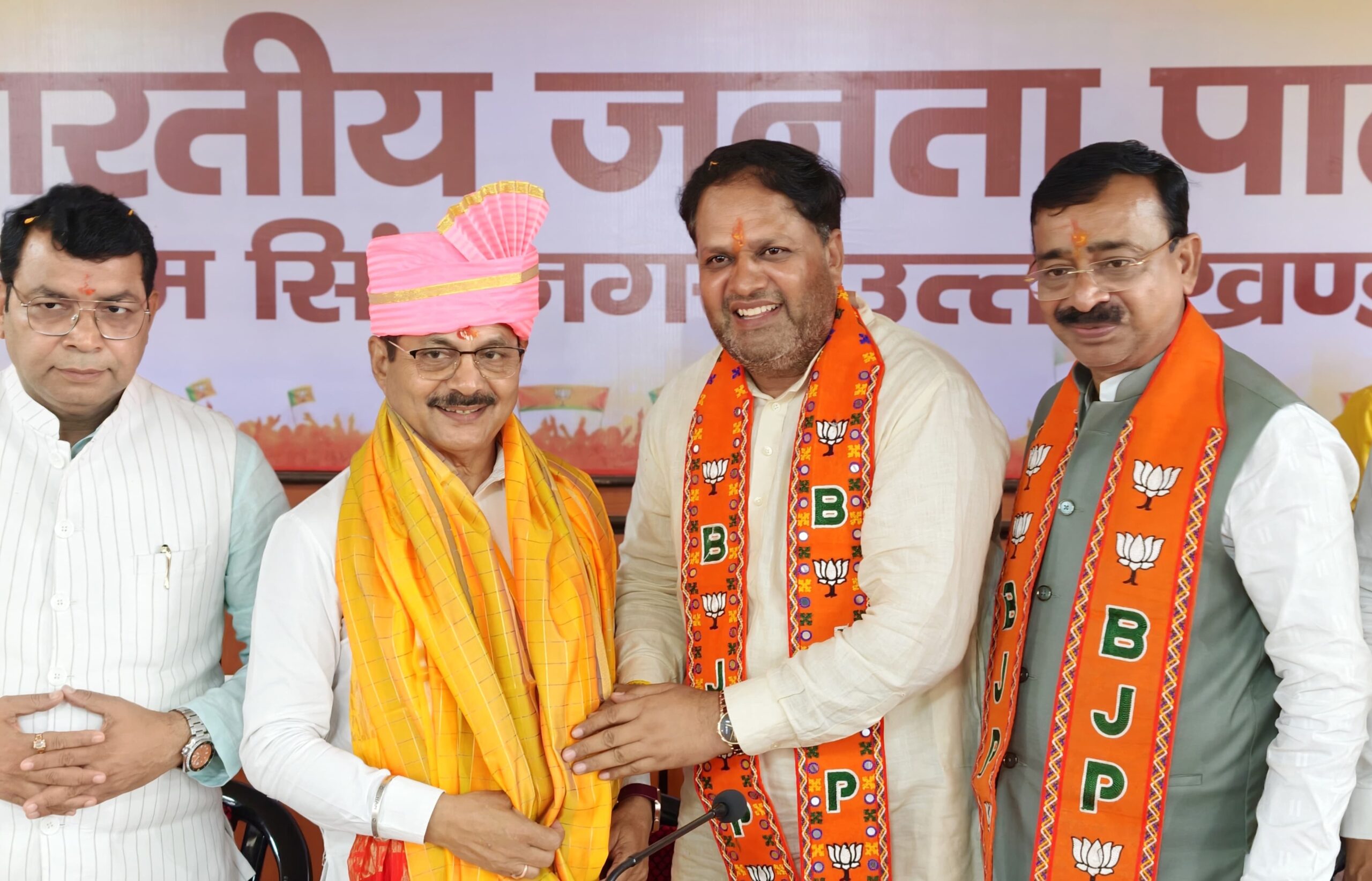 भाजपा जिला कार्यालय में संगठन महामंत्री फणींद्रनाथ शर्मा का भव्य स्वागत