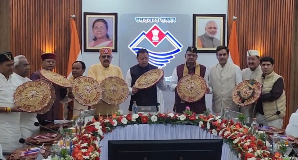 धामी सरकार की अनूठी पहल: सीमांत बनबसा में पहली बार कैबिनेट बैठक, देहरादून से बाहर पहुंचा शासन