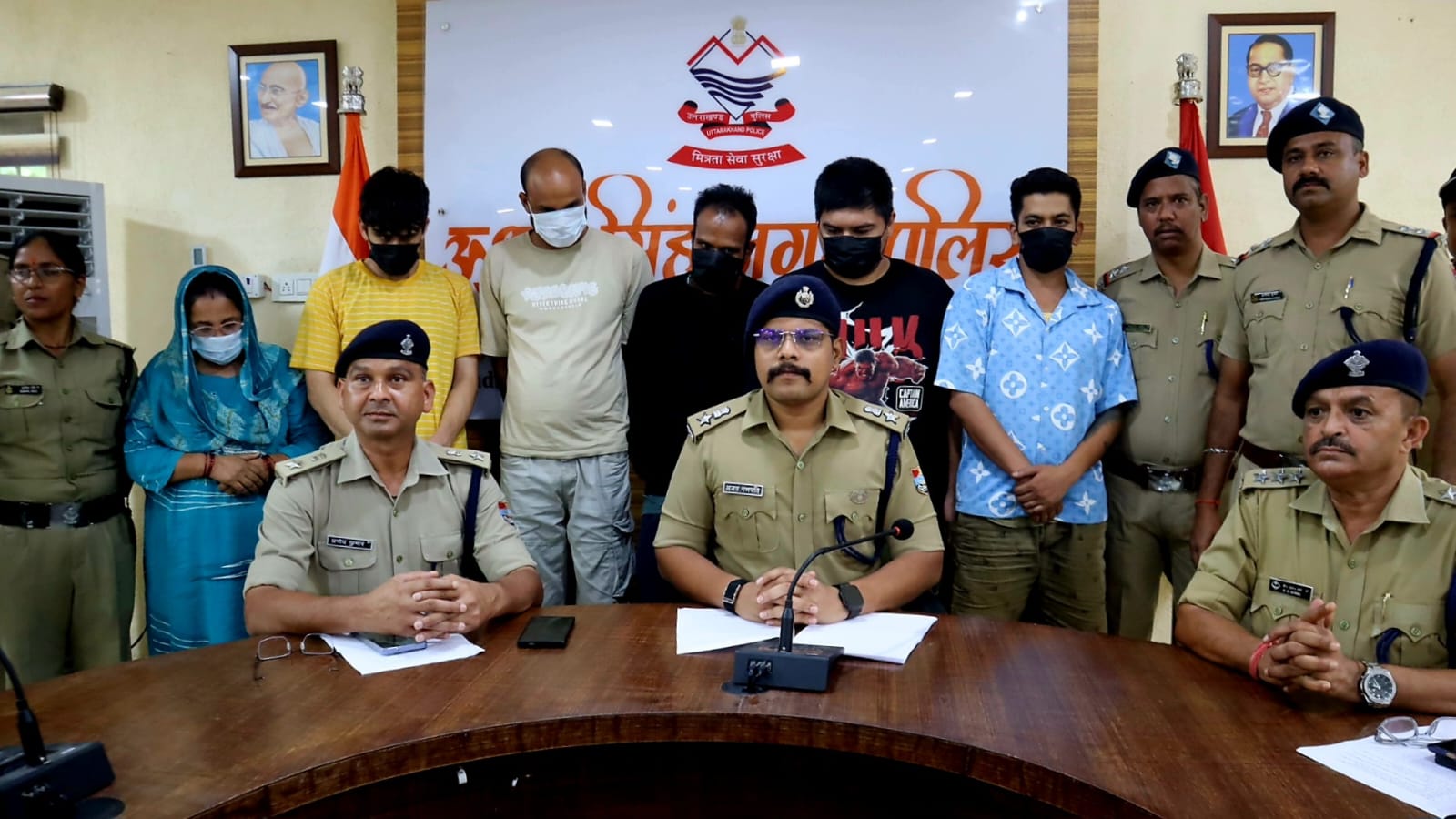 नशा तस्करों के नेटवर्क पर ऊधम सिंह नगर पुलिस का प्रहार, 6 आरोपी गिरफ्तार