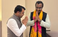 देहरादून में विधायक शिव अरोरा ने भाजपा प्रदेश प्रभारी राम माधव व सह प्रभारी बांसुरी स्वराज से की शिष्टाचार भेट